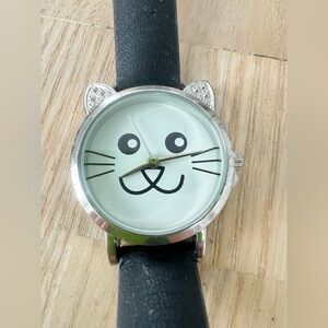 Unbranded ladies silver tone cat watch NEW BATTERY